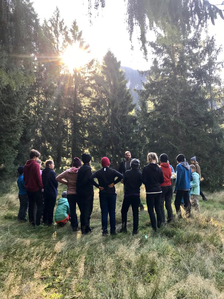 Reflexionsrunde im Wald, Kennenlern-Trekking 2019